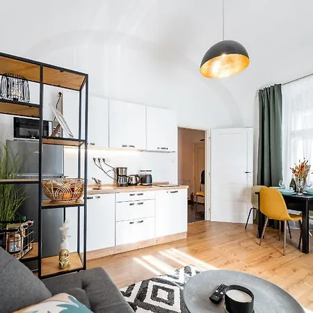 Hlavna * Кошице