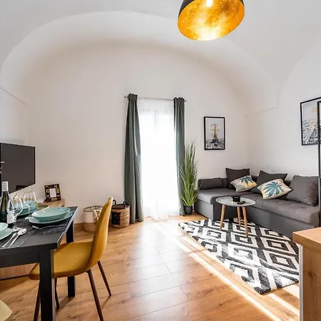 Hlavna Apartment *