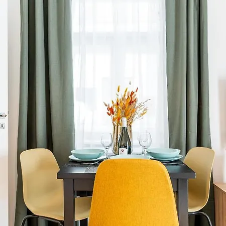 Hlavna * Кошице